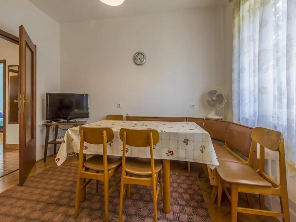 Apartments Tara Selce Croatia