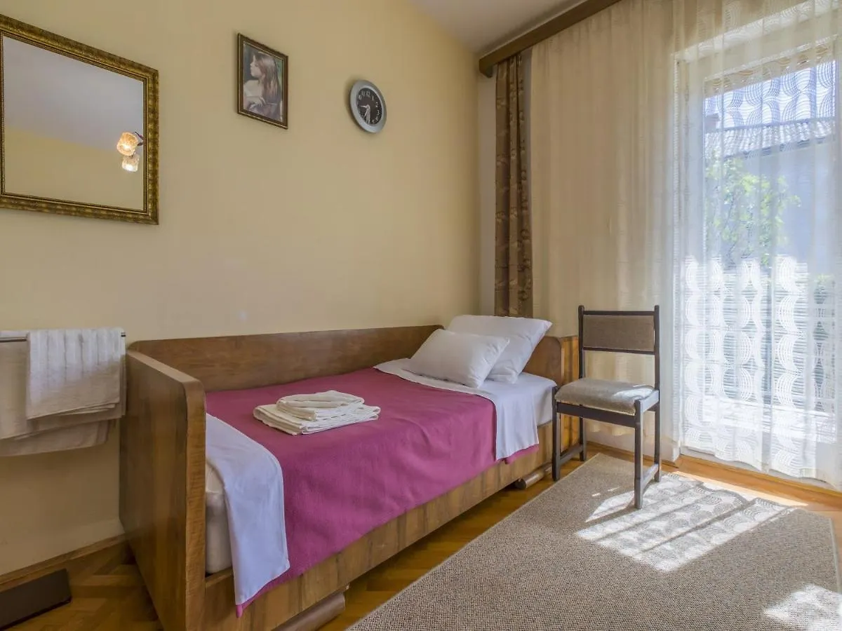 Apartments Tara Selce