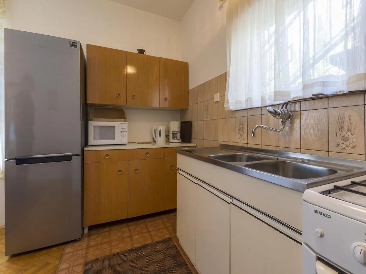 Apartments Tara Selce