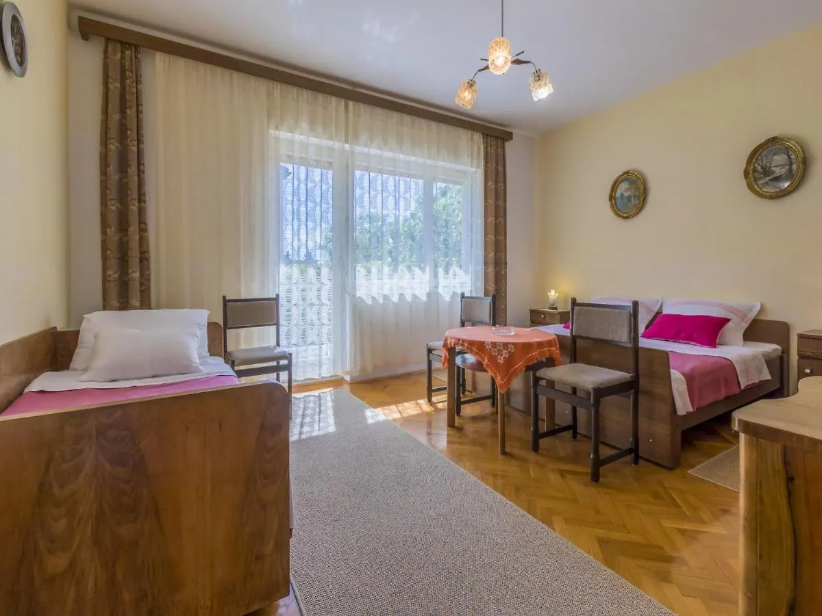 Apartments Tara Selce