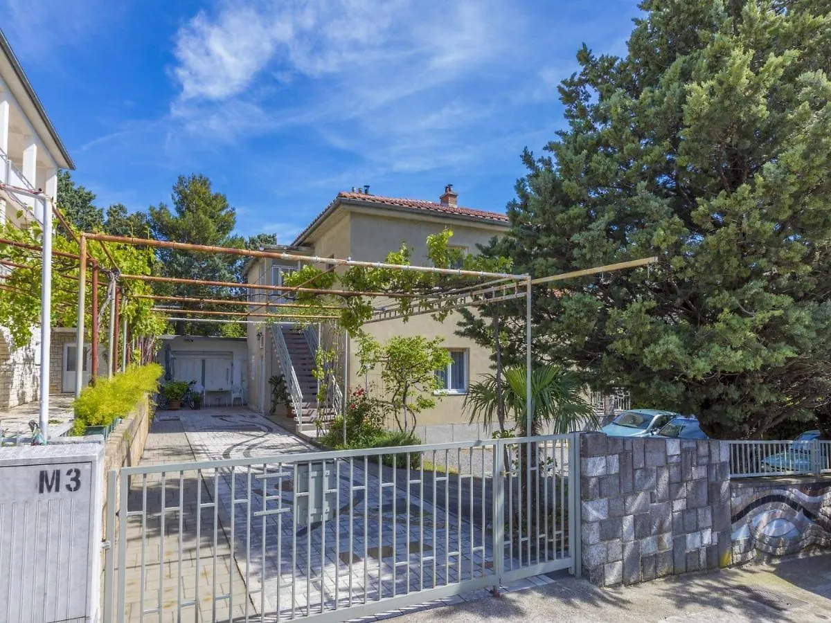 Apartments Tara Selce Croatia