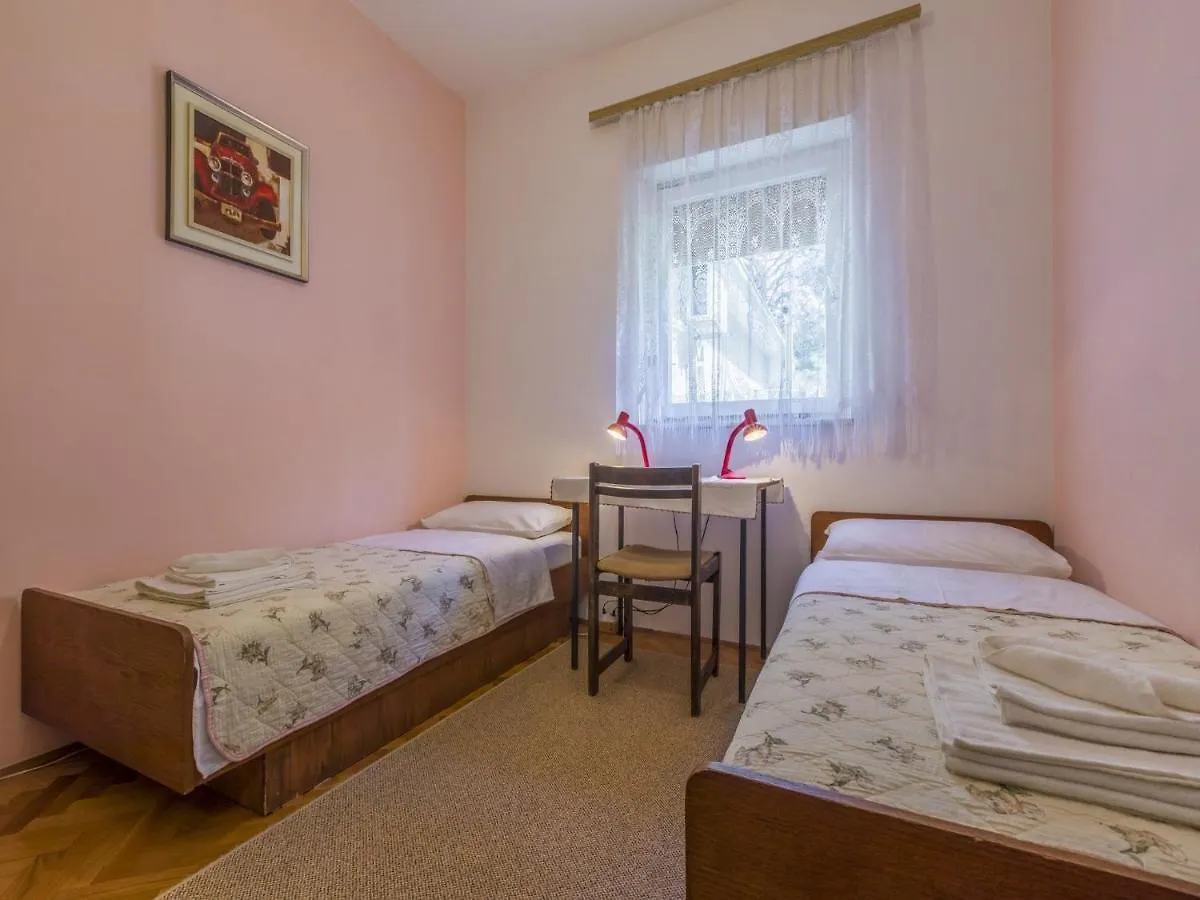 Apartments Tara Selce
