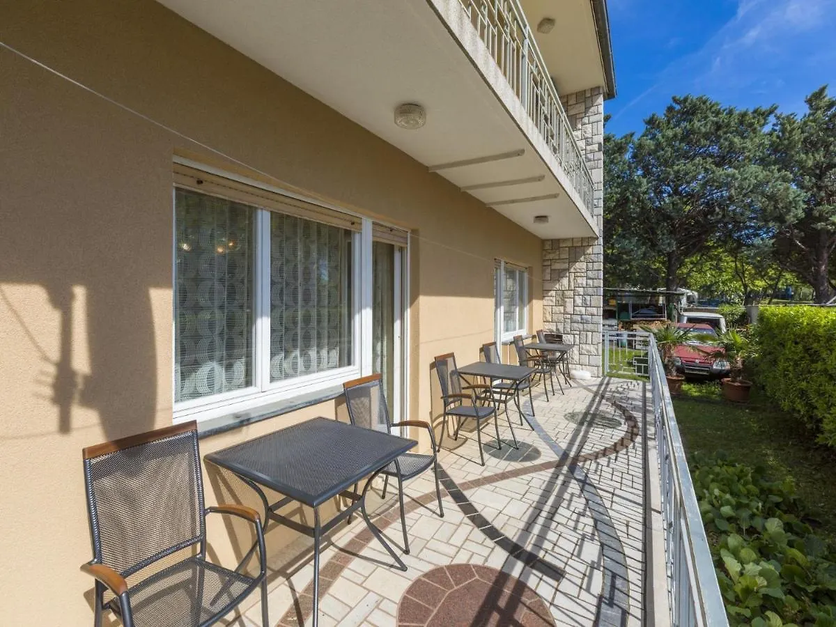 Apartments Tara Selce 0*,  Chorvatsko